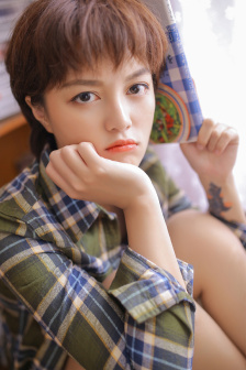 《热线女孩》